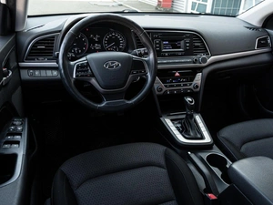 Седан Hyundai Elantra 2018 года, 1660000 рублей, Краснодар