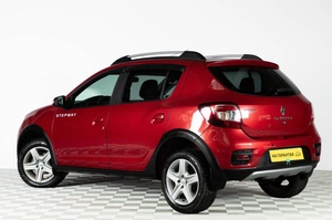Хетчбэк Renault Sandero Stepway 2016 года, 929000 рублей, Челябинск