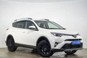 Внедорожник Toyota RAV4 2017 года, 2499000 рублей, Оренбург