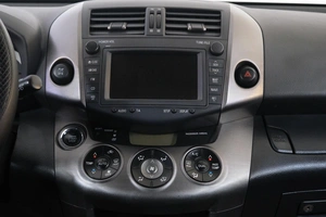 Внедорожник Toyota RAV4 2011 года, 1689000 рублей, Омск