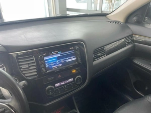 Внедорожник Mitsubishi Outlander 2015 года, 2370000 рублей, Красноярск