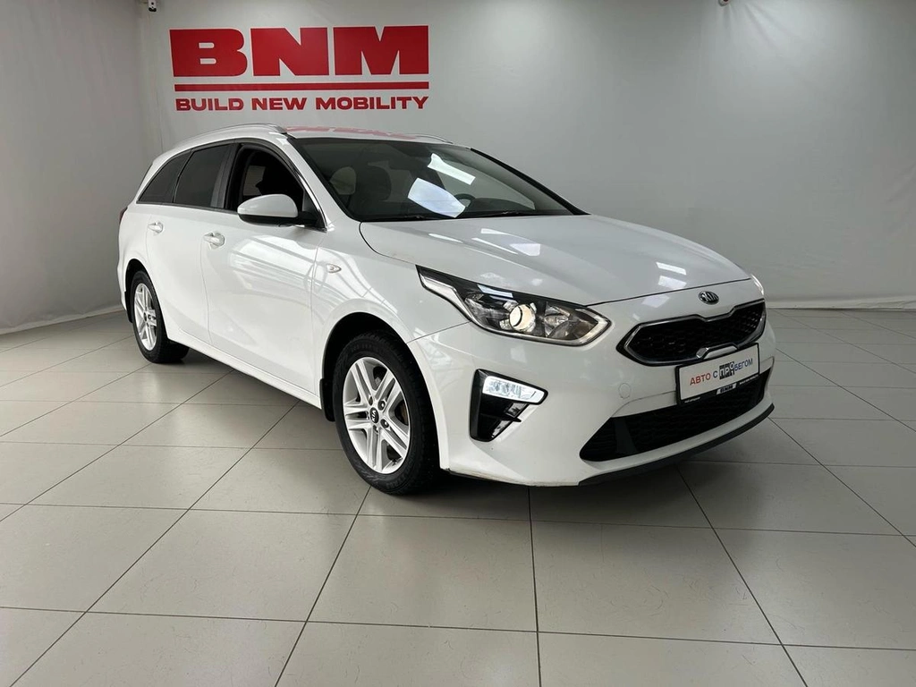 Хэтчбек Kia Ceed 2019 года, 1695000 рублей, Смоленск