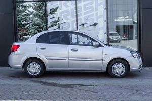 Седан Kia Rio 2010 года, 499000 рублей, Ульяновск