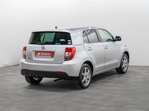 Хетчбэк Toyota Ist 2010 года, 960000 рублей, Красноярск