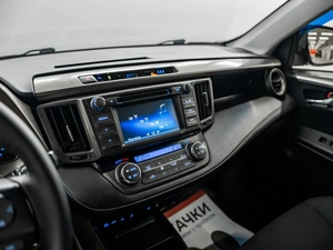 Внедорожник Toyota RAV4 2014 года, 1990000 рублей, Красноярск