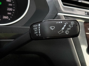 Внедорожник Volkswagen Tiguan 2017 года, 2599000 рублей, Ижевск