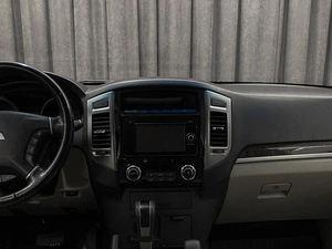 Внедорожник Mitsubishi Pajero 2017 года, 3400000 рублей, Красноярск