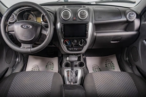 Седан ВАЗ (LADA) Granta 2012 года, 399999 рублей, Томск