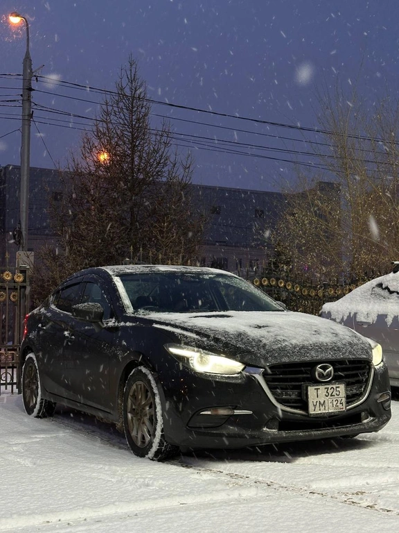 Седан Mazda Axela 2017 года, 1250000 рублей, Красноярск