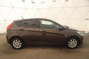 Хэтчбек Hyundai Solaris 2015 года, 880000 рублей, Орёл