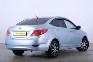Седан Hyundai Solaris 2013 года, 899000 рублей, Омск