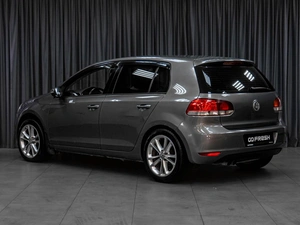 Хетчбэк Volkswagen Golf 2012 года, 719000 рублей, Тюмень