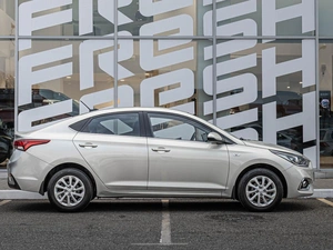 Седан Hyundai Solaris 2018 года, 1399009 рублей, Краснодар
