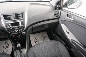 Седан Hyundai Solaris 2014 года, 1049000 рублей, Красноярск