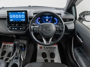 Хетчбэк Toyota Corolla 2018 года, 1550000 рублей, Красноярск