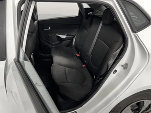 Хетчбэк Kia Rio 2014 года, 839900 рублей, Казань