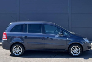 Минивэн Opel Zafira 2011 года, 650000 рублей, Солонцы