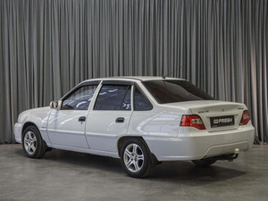 Седан Daewoo Nexia 2015 года, 349000 рублей, Тюмень