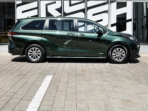 Минивэн Toyota Sienna 2021 года, 4170000 рублей, Ставрополь