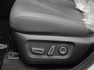 Внедорожник Toyota RAV4 2026 года, 3999000 рублей, Красноярск