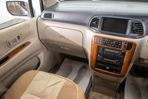 Минивэн Nissan Liberty 2002 года, 389000 рублей, Барнаул