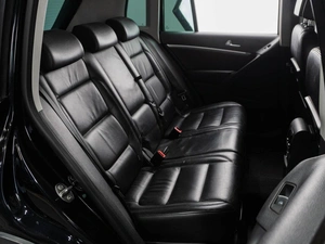 Внедорожник Volkswagen Tiguan 2012 года, 1400000 рублей, Тюмень