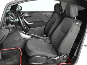 Хетчбэк Opel Astra GTC 2013 года, 689000 рублей, Аксай