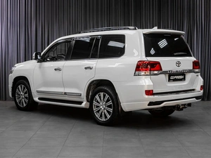 Внедорожник Toyota Land Cruiser 2017 года, 5099000 рублей, Тюмень