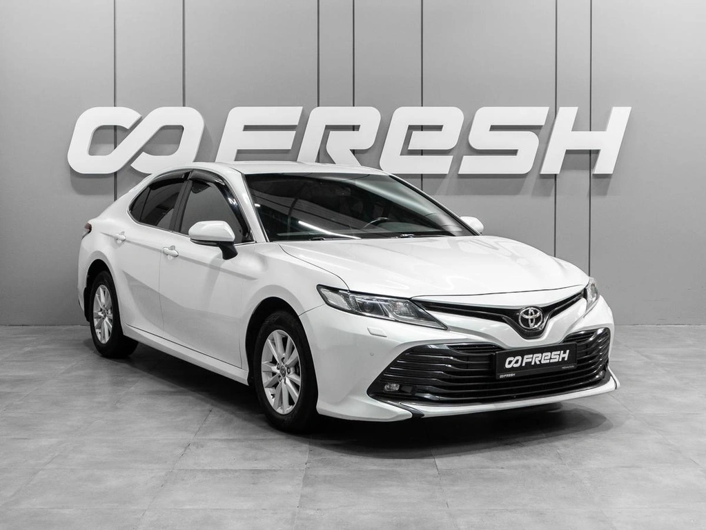 Седан Toyota Camry 2019 года, 2699000 рублей, Тюмень