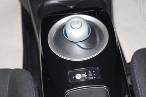 Хетчбэк Nissan Leaf 2016 года, 999000 рублей, Новосибирск