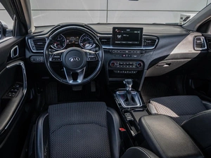 Хетчбэк Kia Ceed 2019 года, 1680000 рублей, Краснодар