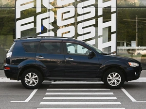 Внедорожник Mitsubishi Outlander 2011 года, 1120000 рублей, Волгоград