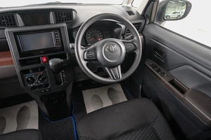 Хетчбэк Toyota Tank 2017 года, 899000 рублей, Красноярск