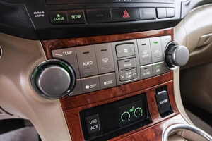 Внедорожник Toyota Highlander 2010 года, 2199000 рублей, Красноярск