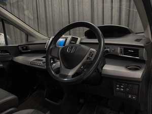 Минивэн Honda Freed 2012 года, 929000 рублей, Красноярск