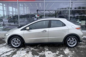Хетчбэк Honda Civic 2008 года, 570000 рублей, Солонцы