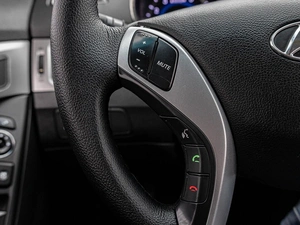 Седан Hyundai Avante 2012 года, 1153000 рублей, Краснодар