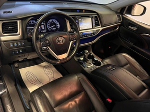 Внедорожник Toyota Highlander 2015 года, 2799000 рублей, Красноярск