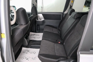 Минивэн Toyota Noah 2010 года, 1399000 рублей, Красноярск