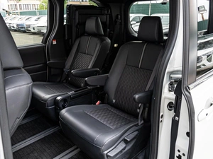 Минивэн Toyota Noah 2024 года, 4120000 рублей, Краснодар