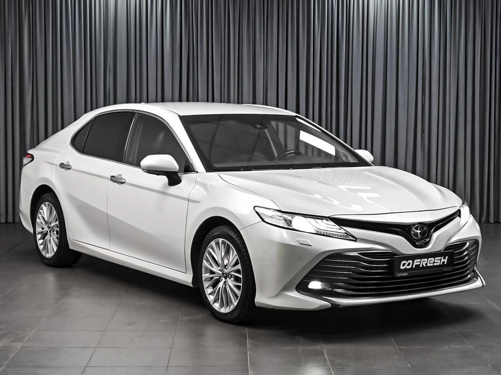 Седан Toyota Camry 2019 года, 3300000 рублей, Ставрополь