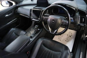 Седан Toyota Crown 2019 года, 3889000 рублей, Омск