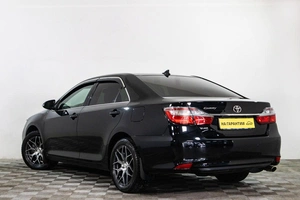 Седан Toyota Camry 2018 года, 2699000 рублей, Сургут