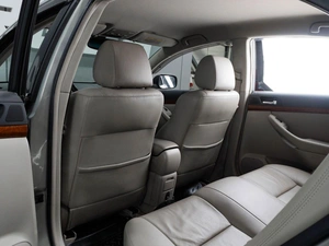 Седан Toyota Avensis 2007 года, 1070000 рублей, Тюмень