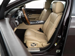 Седан Jaguar XJ 2010 года, 1749077 рублей, Москва