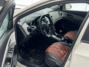 Седан Chevrolet Cruze 2012 года, 600000 рублей, Красноярск