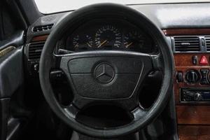Седан Mercedes-benz E-класс 1998 года, 499000 рублей, Новокузнецк
