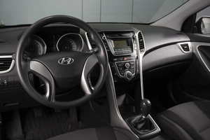Хетчбэк Hyundai i30 2016 года, 1090000 рублей, Омск
