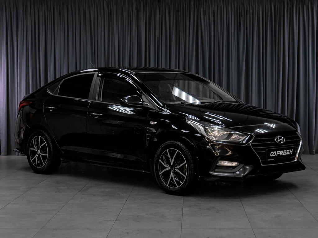 Седан Hyundai Solaris 2018 года, 1399000 рублей, Тюмень