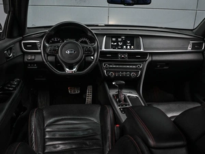 Седан Kia Optima 2017 года, 1939000 рублей, Кирилловка